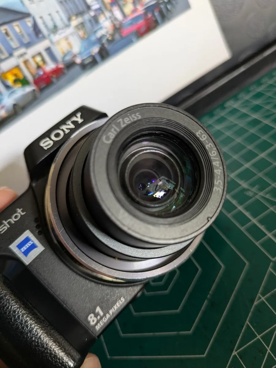 Sony H3 digital camera CCD🌈 Carl Zeiss Tessar 💥 - Image 3