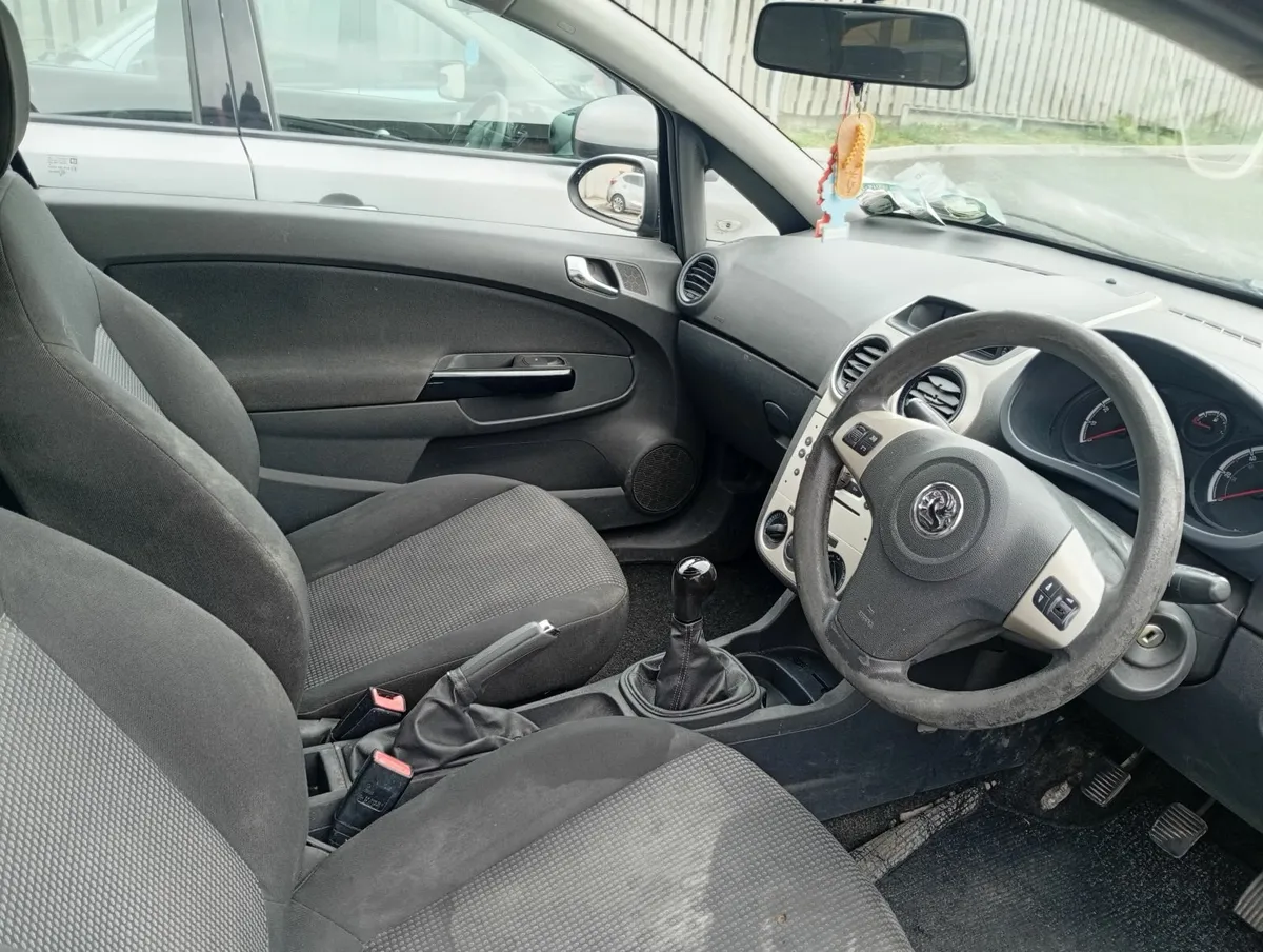 Vauxhall Corsa 2009 - Image 4