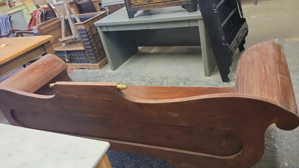 Vintage regency style day bed - Image 3