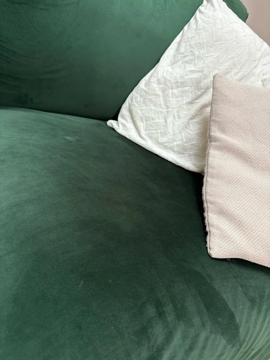 Minougue Emerald Green L-Couch - Image 4