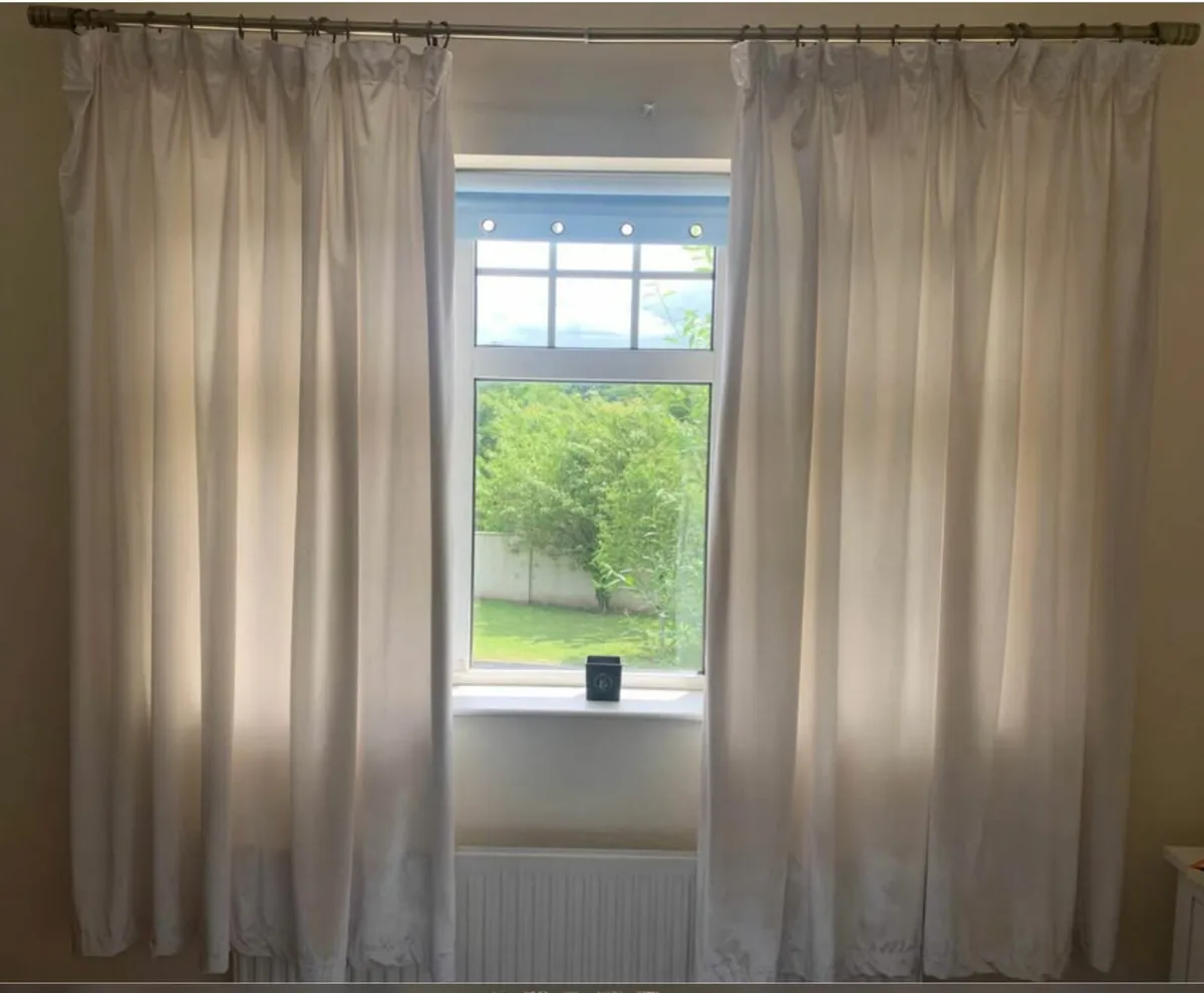 Curtains - 5 pairs - Image 2