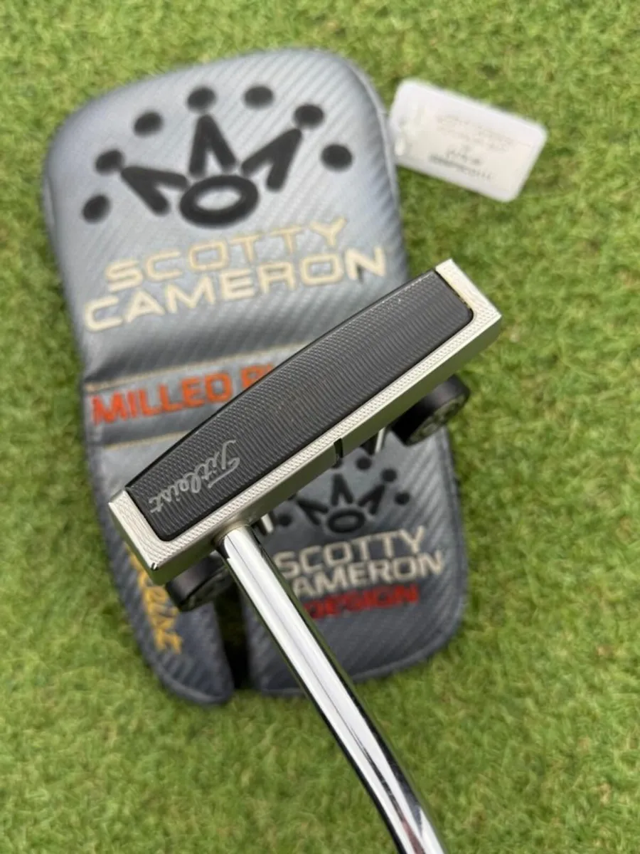 SCOTTY CAMERON FUTURA 6M 2017 PUTTER / 33″ - Image 3