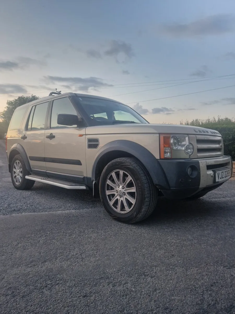 Land Rover Discovery 2008 - Image 1