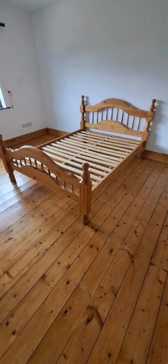 Pine double bed frame - Image 1
