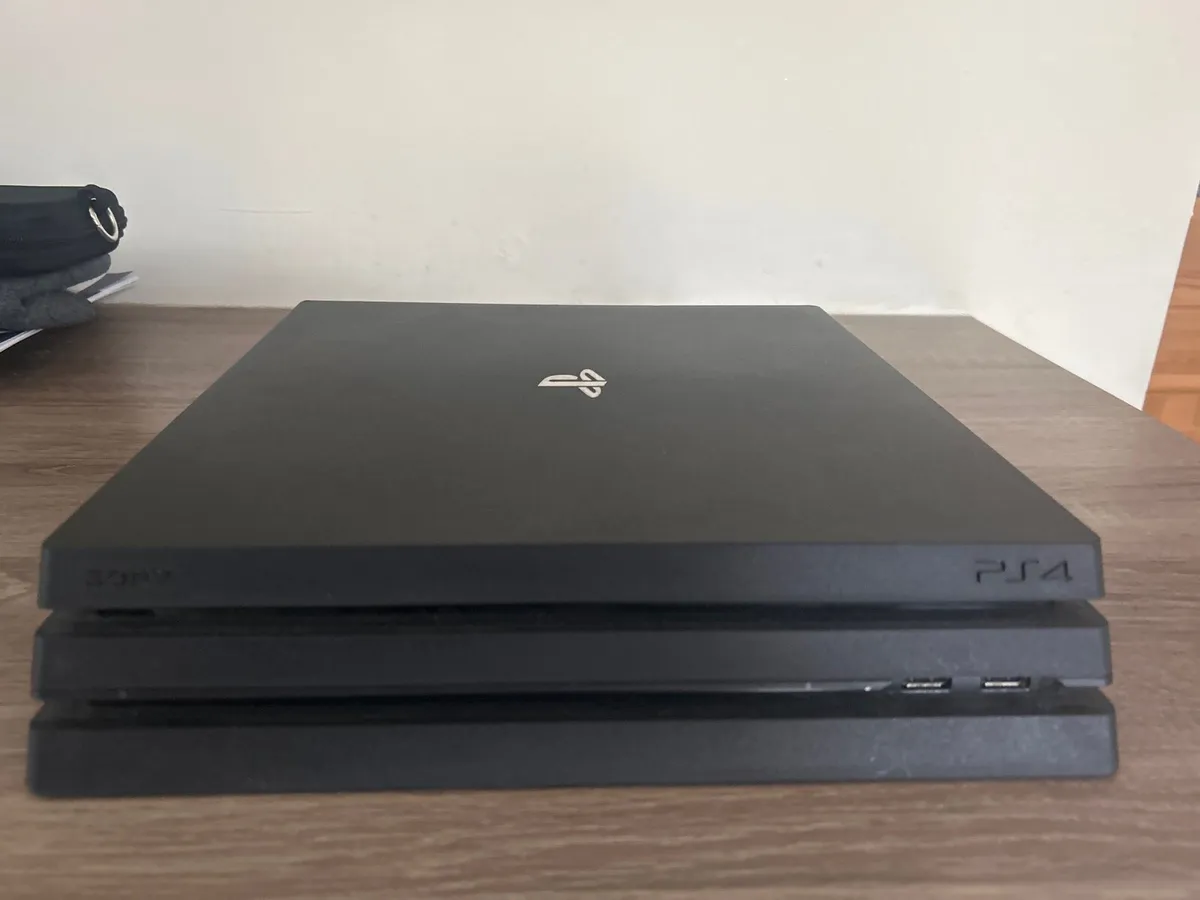 PS4 PRO - Image 2