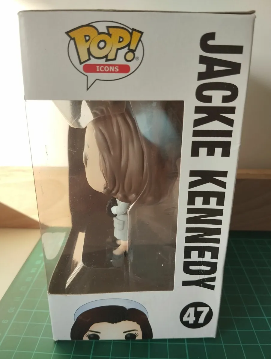 Funko Pop Jackie Kennedy 47 - Image 2