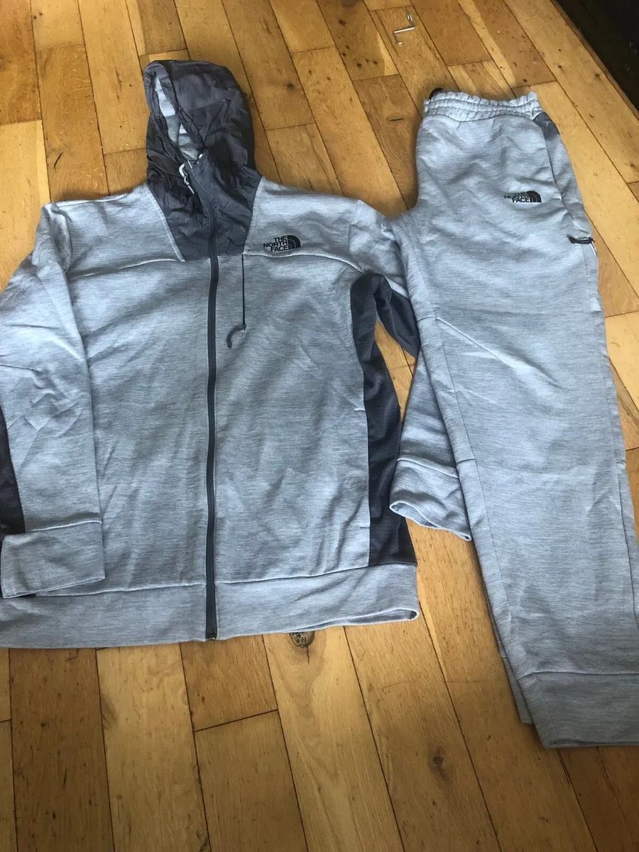 North face track suit - Image 1