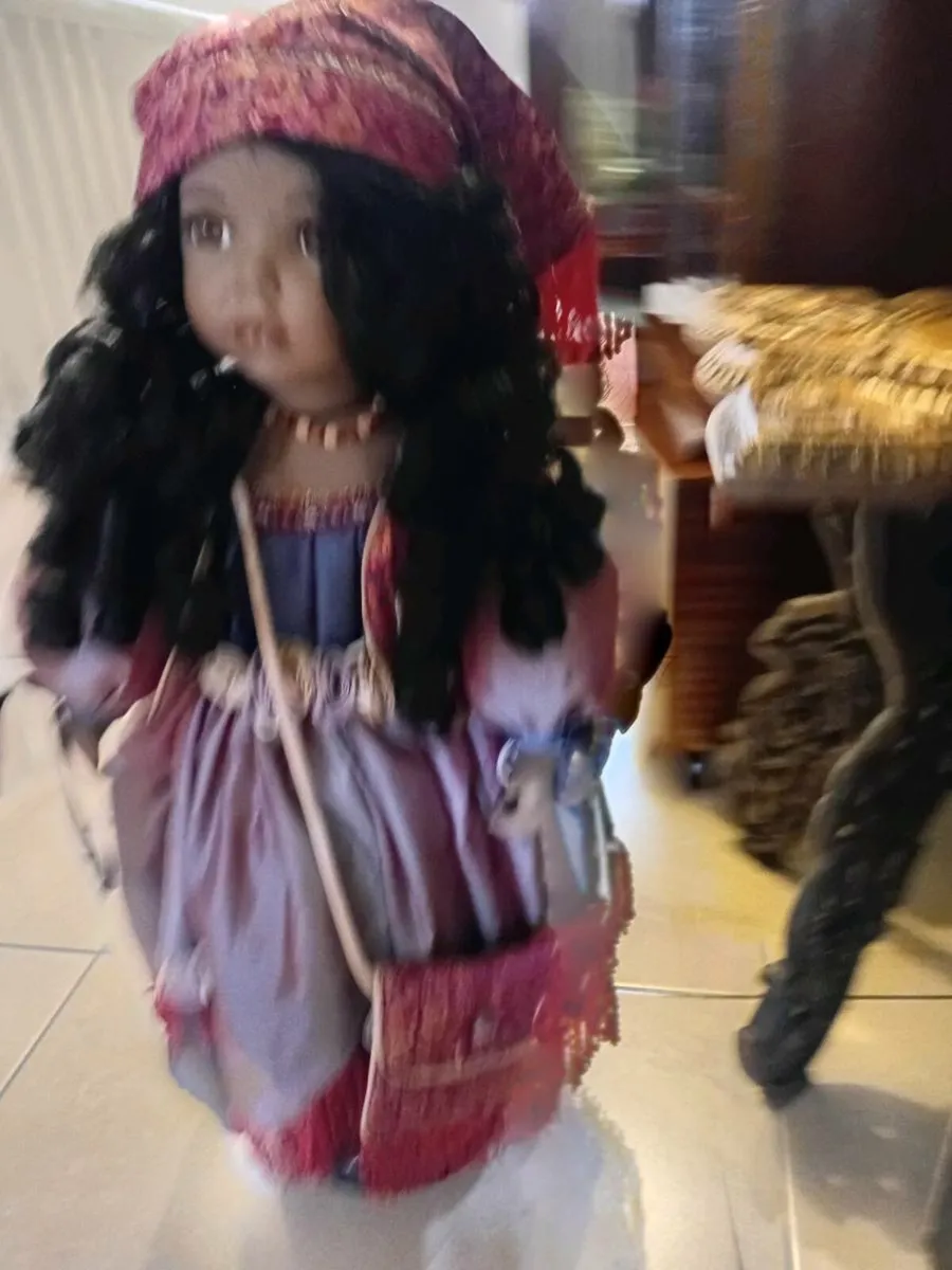 Porcelain doll - Image 2