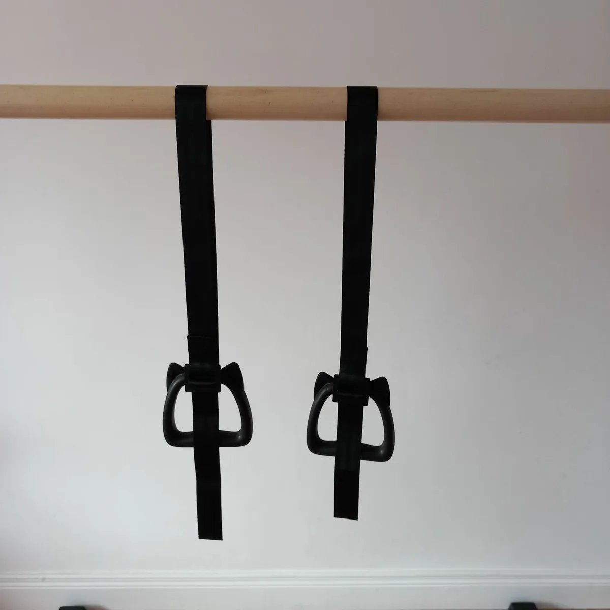 Gymnastics High Bar with hoops - Image 2