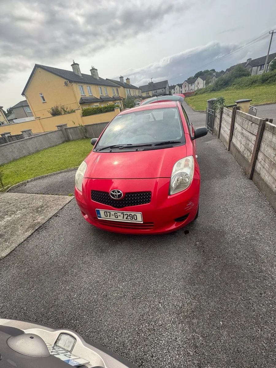 Yaris - Image 1