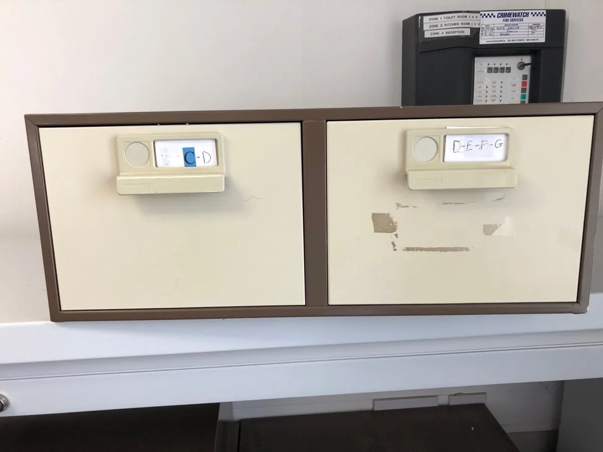 8x5 index card filing cabinets x12 doubles - Image 3