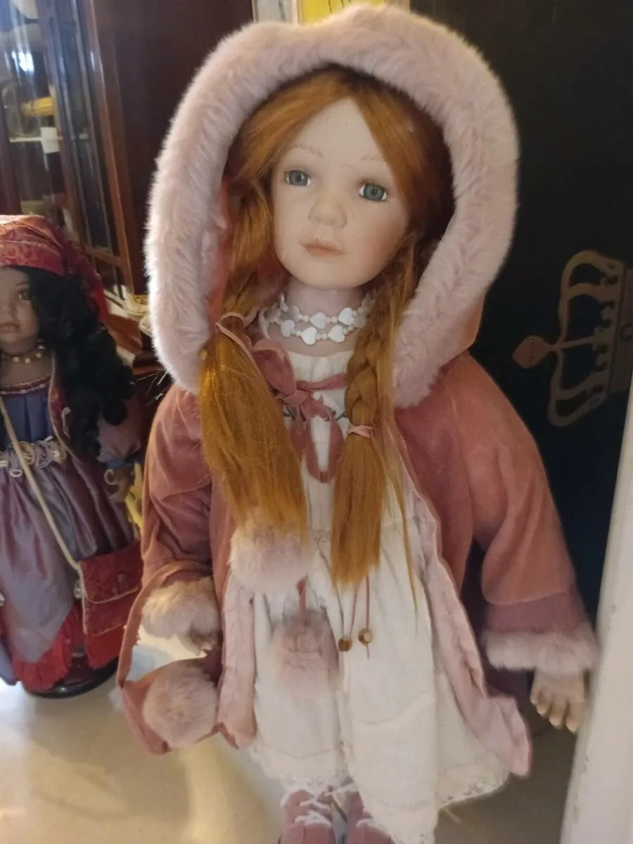 Porcelain doll - Image 1