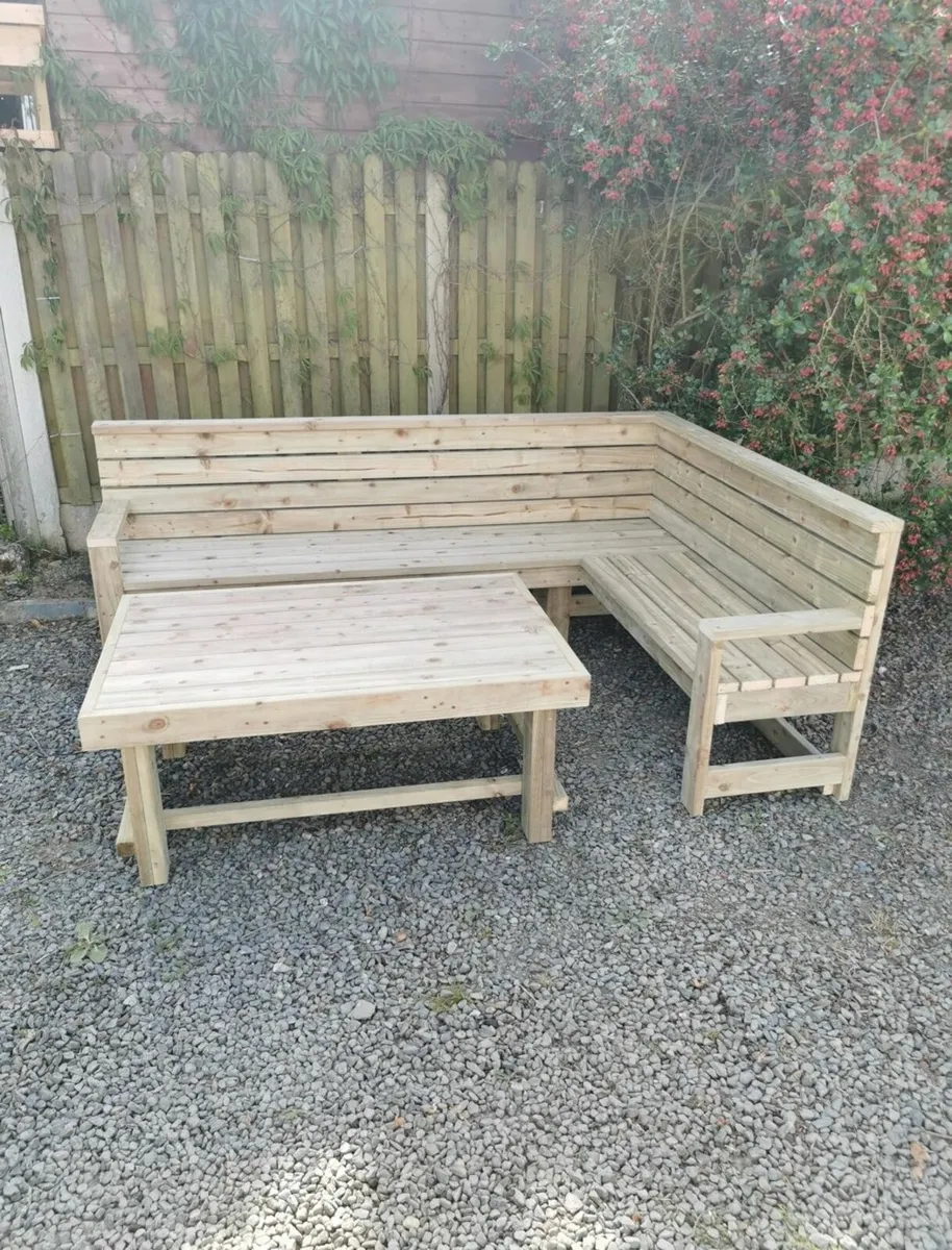 Garden furniture - Image 1
