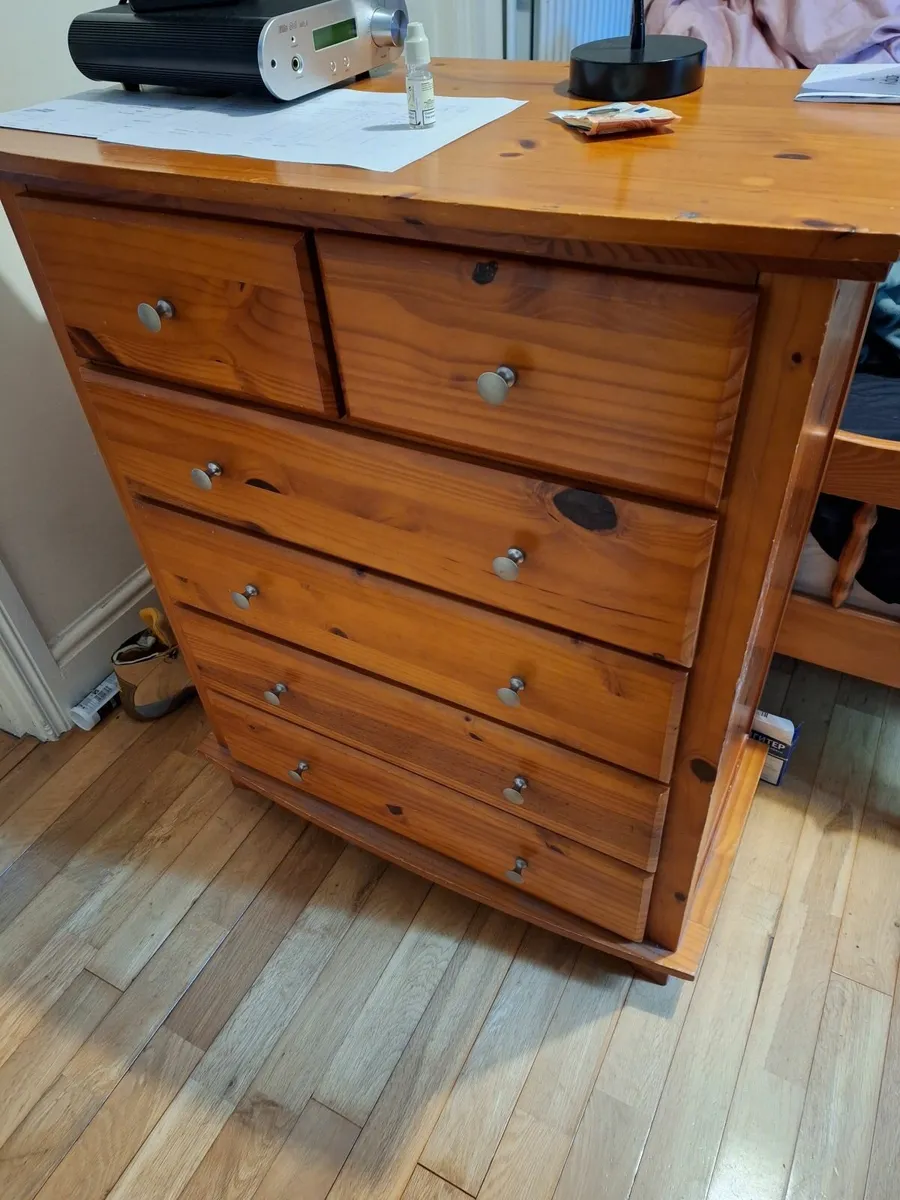 Chest of drawers - Image 1