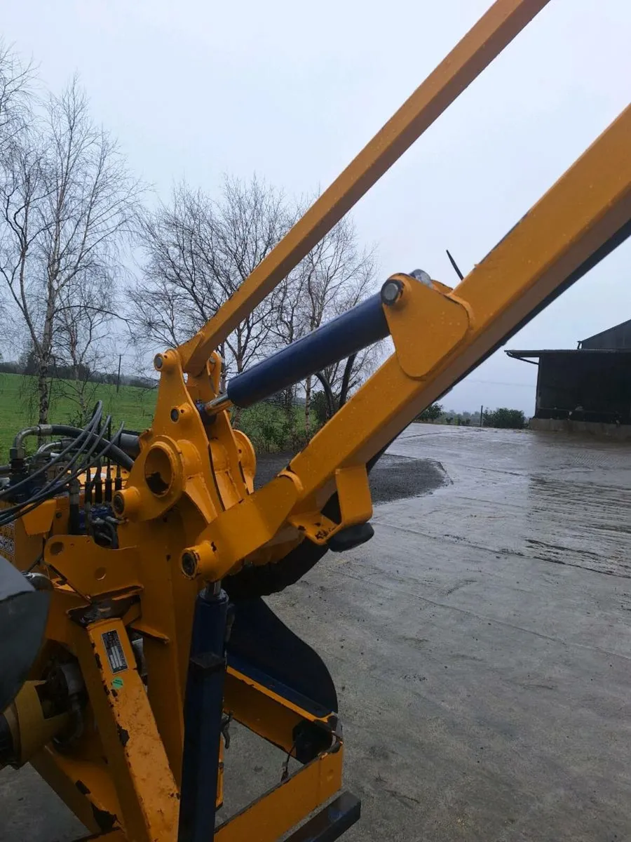 Bomford Kestrel Hedgecutter - Image 4