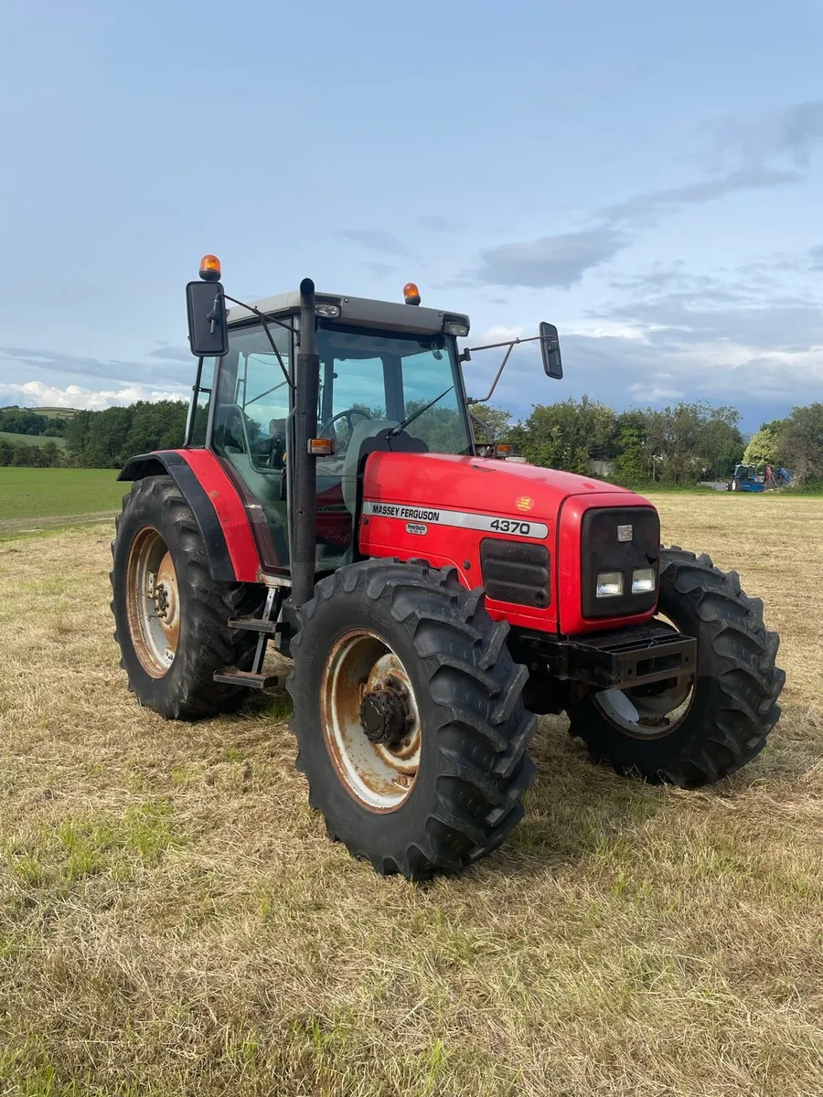 Massey 4370 - Image 1