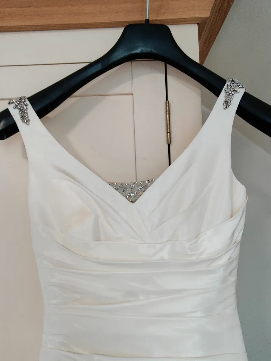 wedding dress - Image 2
