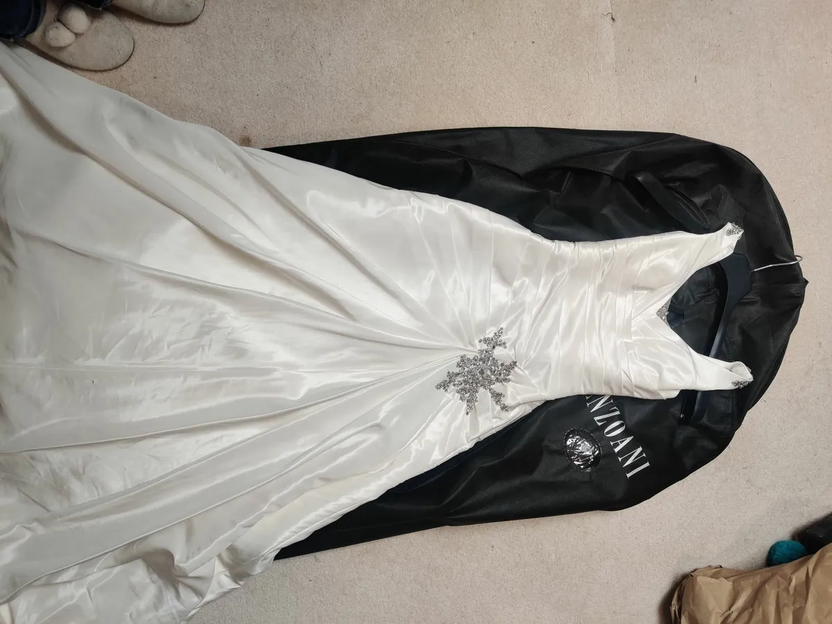 wedding dress - Image 4