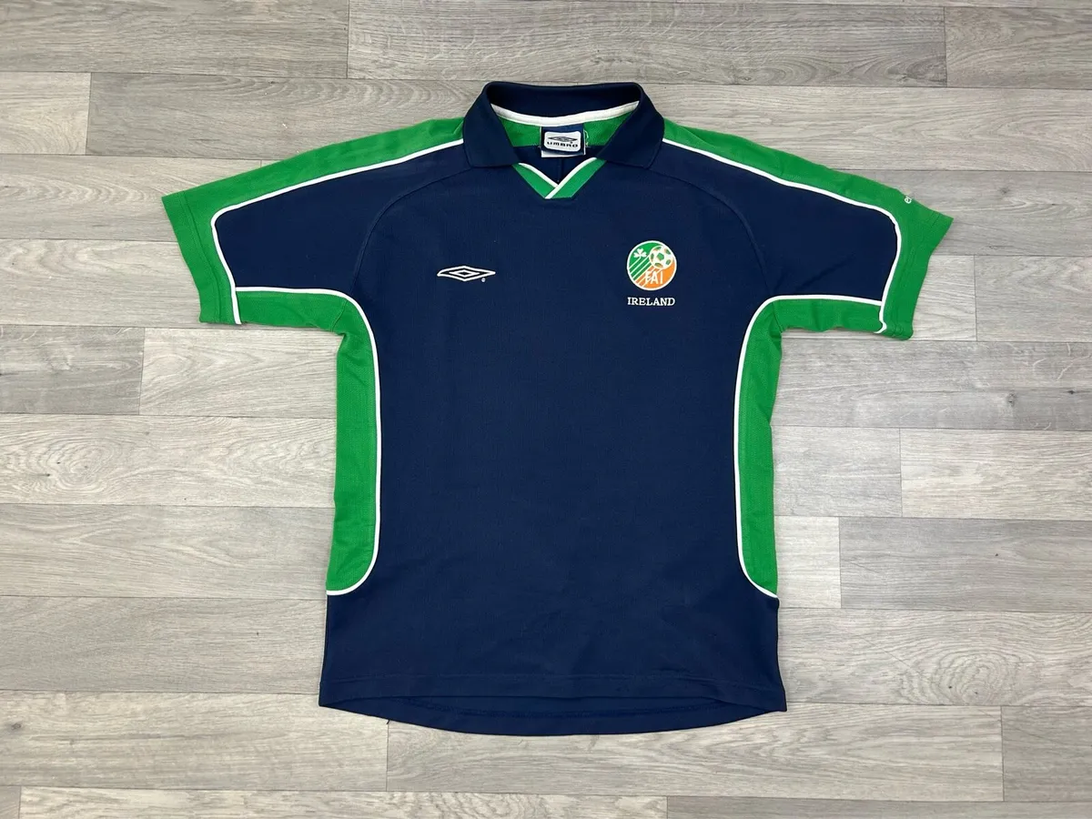 Vintage 2000 Umbro Ireland Training Jersey Mens M - Image 1