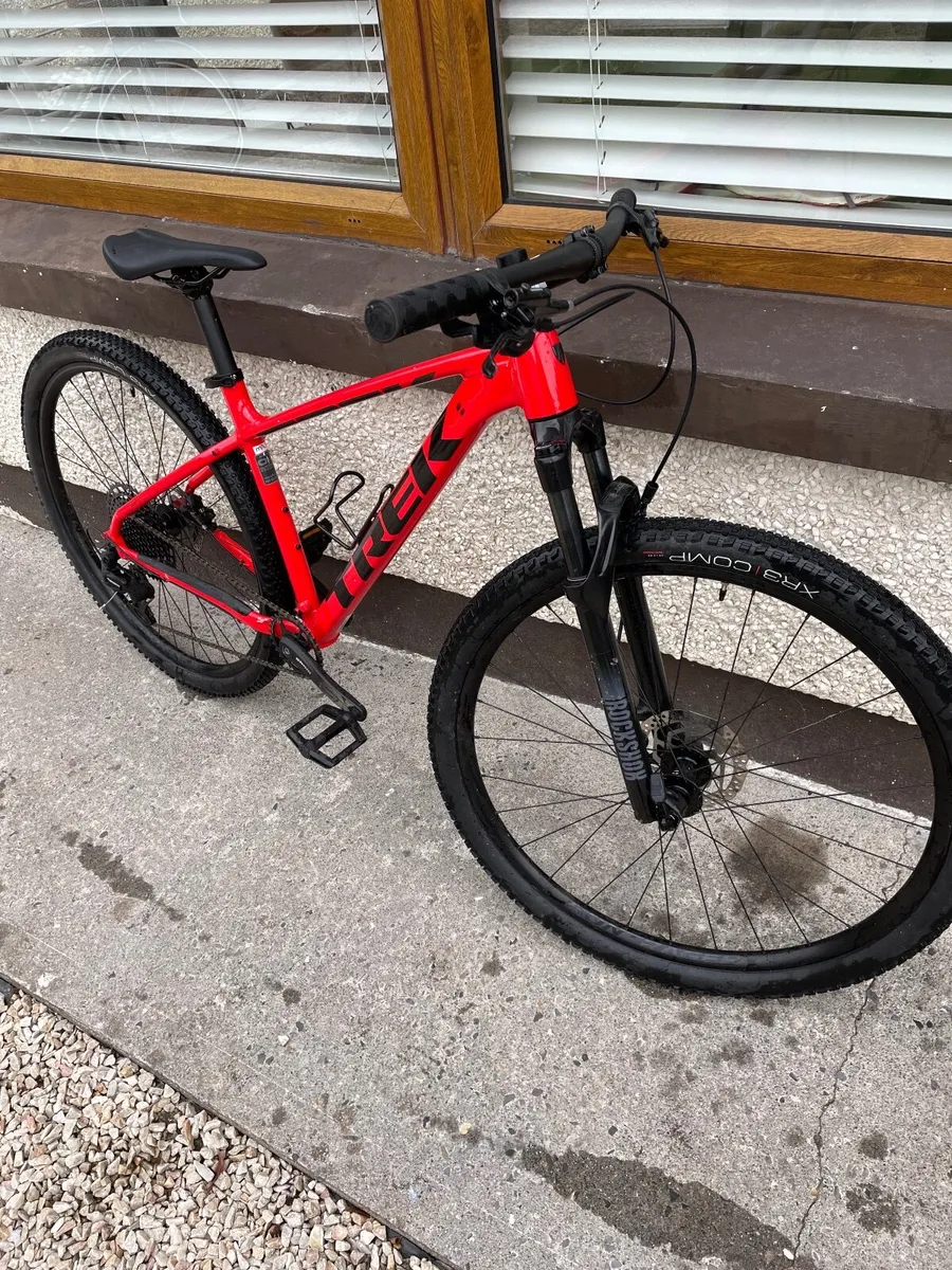 Trek xcaliber 8 bike - Image 2