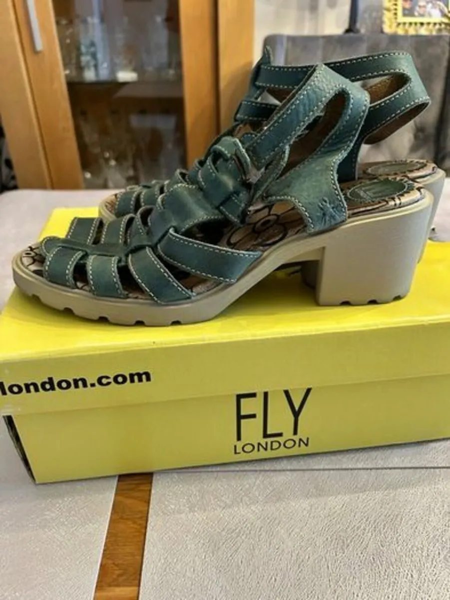Fly London green leather heeled sandals 8UK 41EU - Image 3