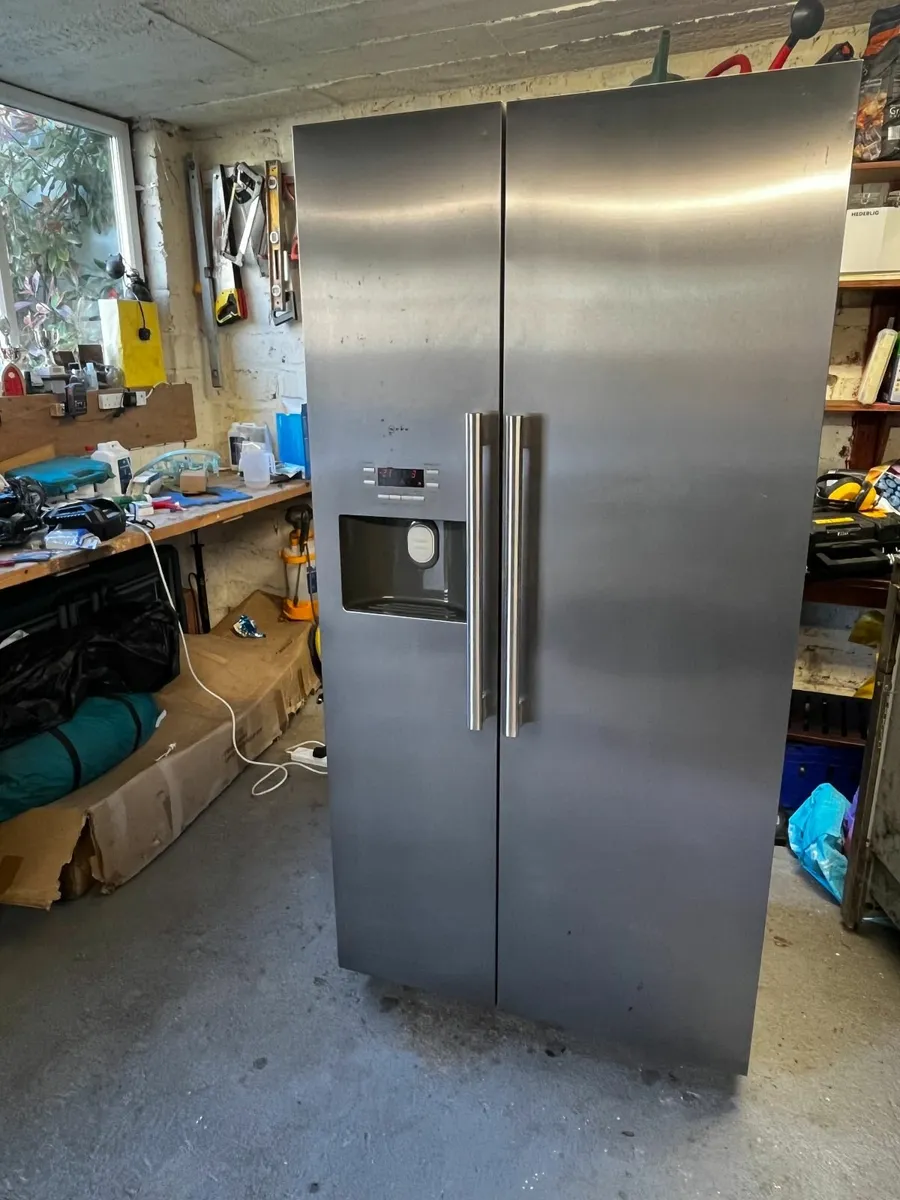 Neff American Style Fridge and Range Cooker - Image 1