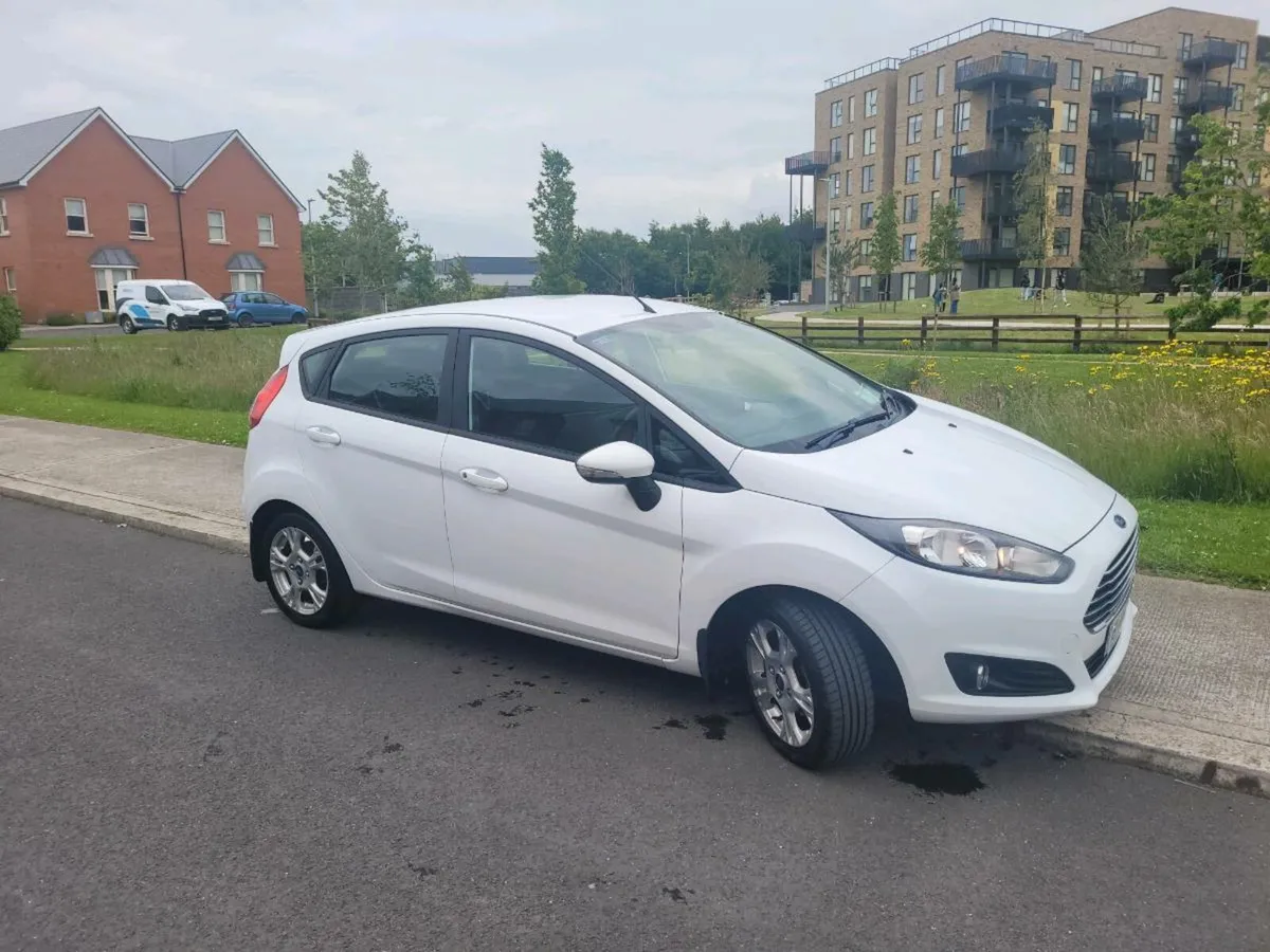 Ford Fiesta 1.25 zetec Very Low Mileage Fsh - Image 1