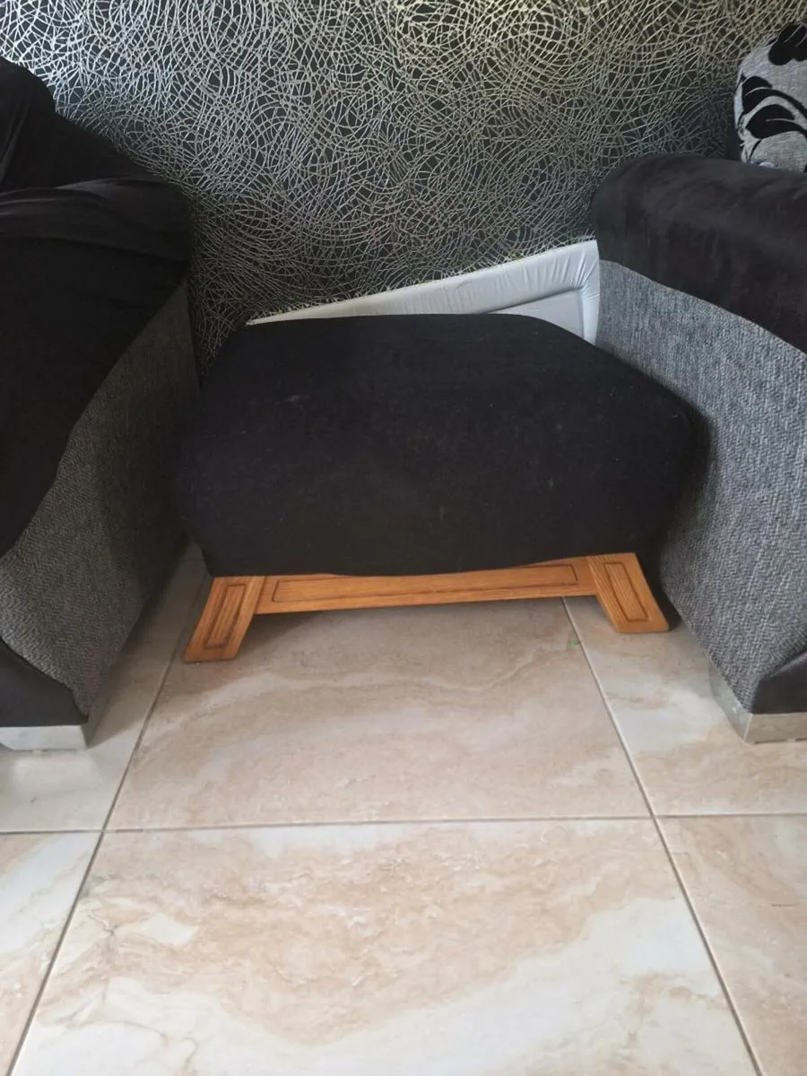 Black and grey sofa - Image 2