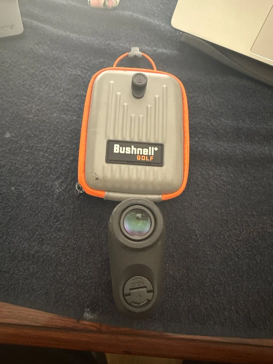 Bushnell v6 tour rangefinder - Image 2