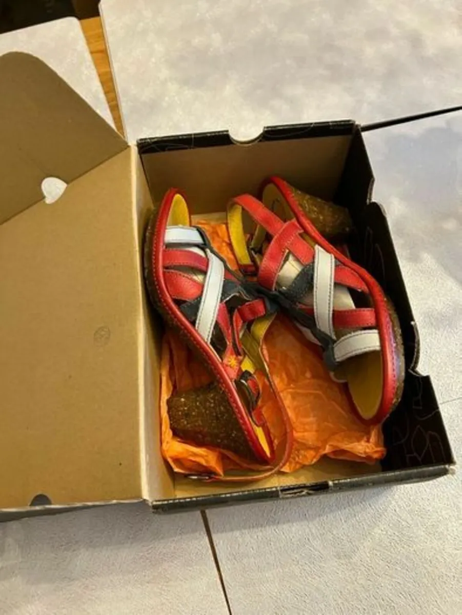 ART leather shoes size 8UK 41EU Like New - Image 1