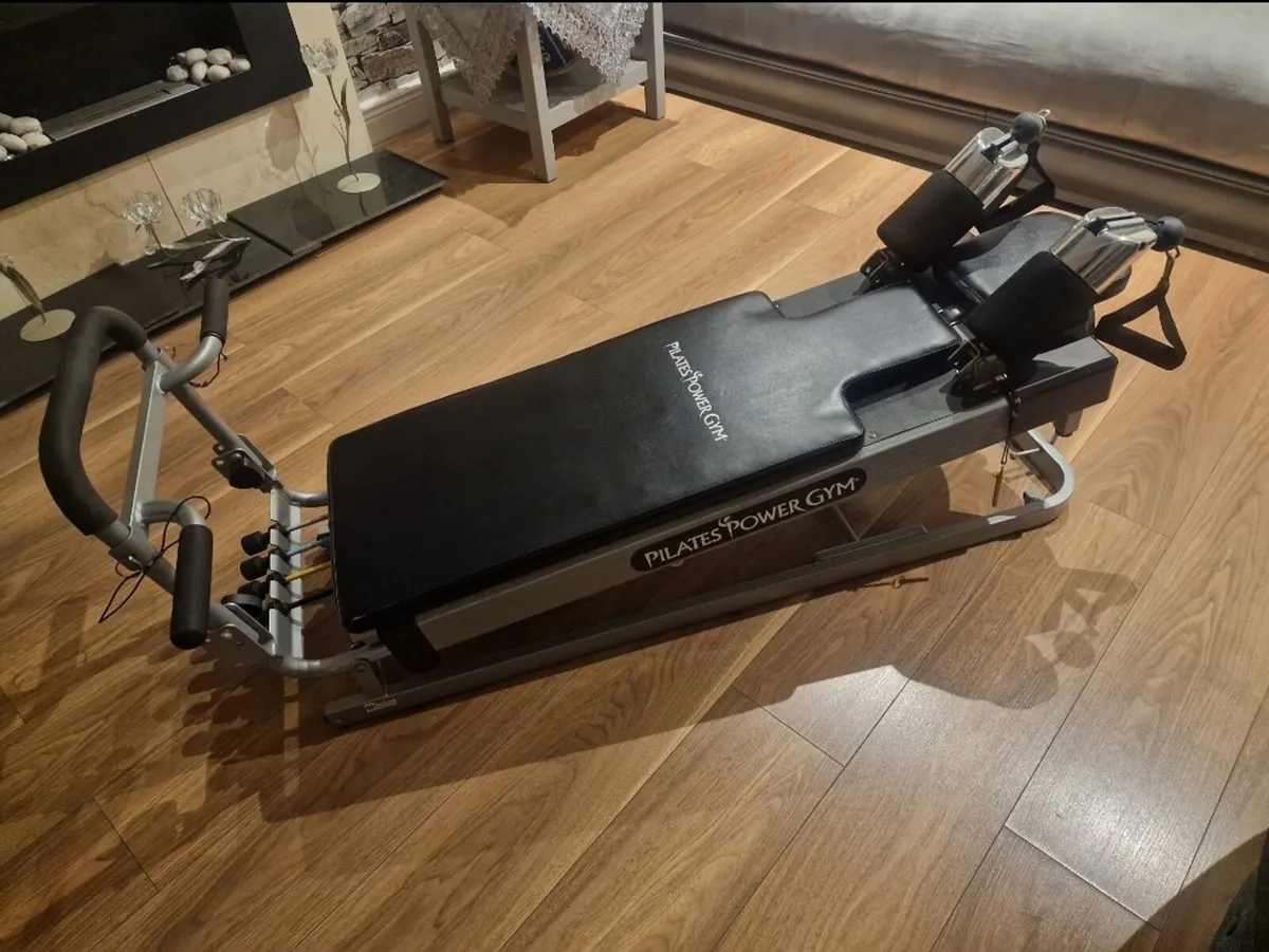 Pilates reformer - Image 1