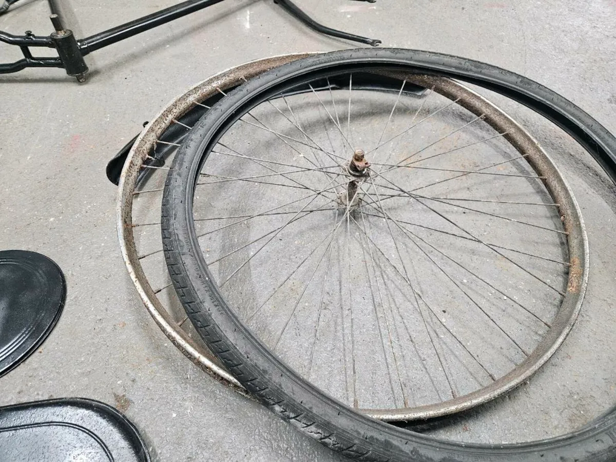Restored High Nelly bicycle - Image 4