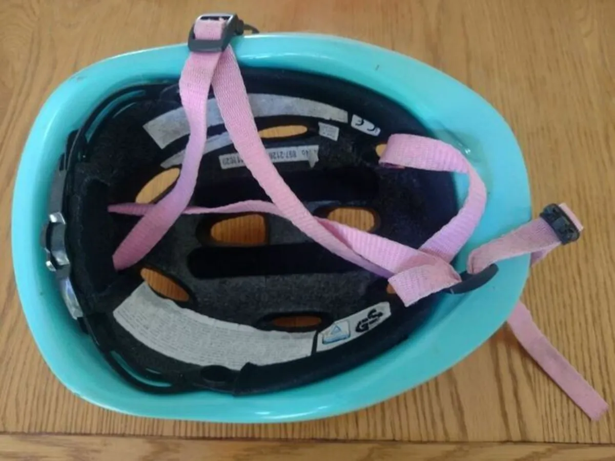 5 Bike Helmets - 2 Adult's +  3 Children's - Image 3