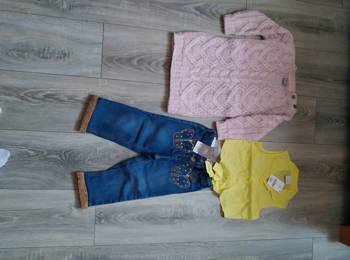 Girls clothes 3-4 years - Image 3