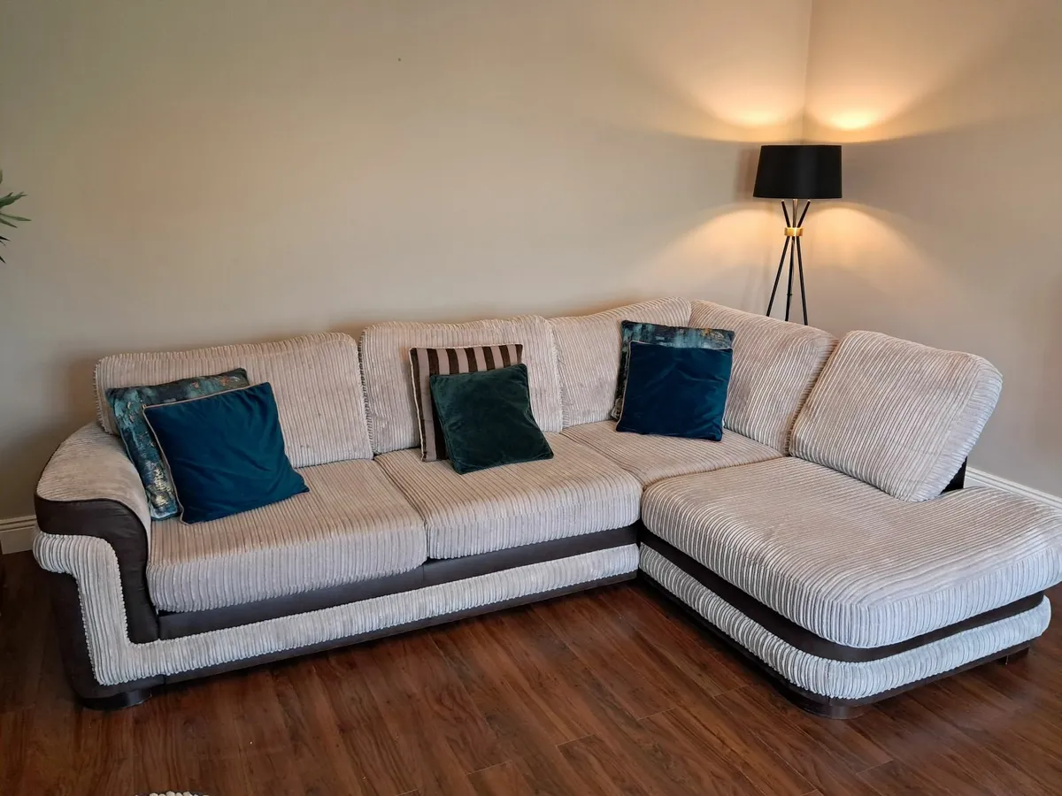 Couch - Image 3
