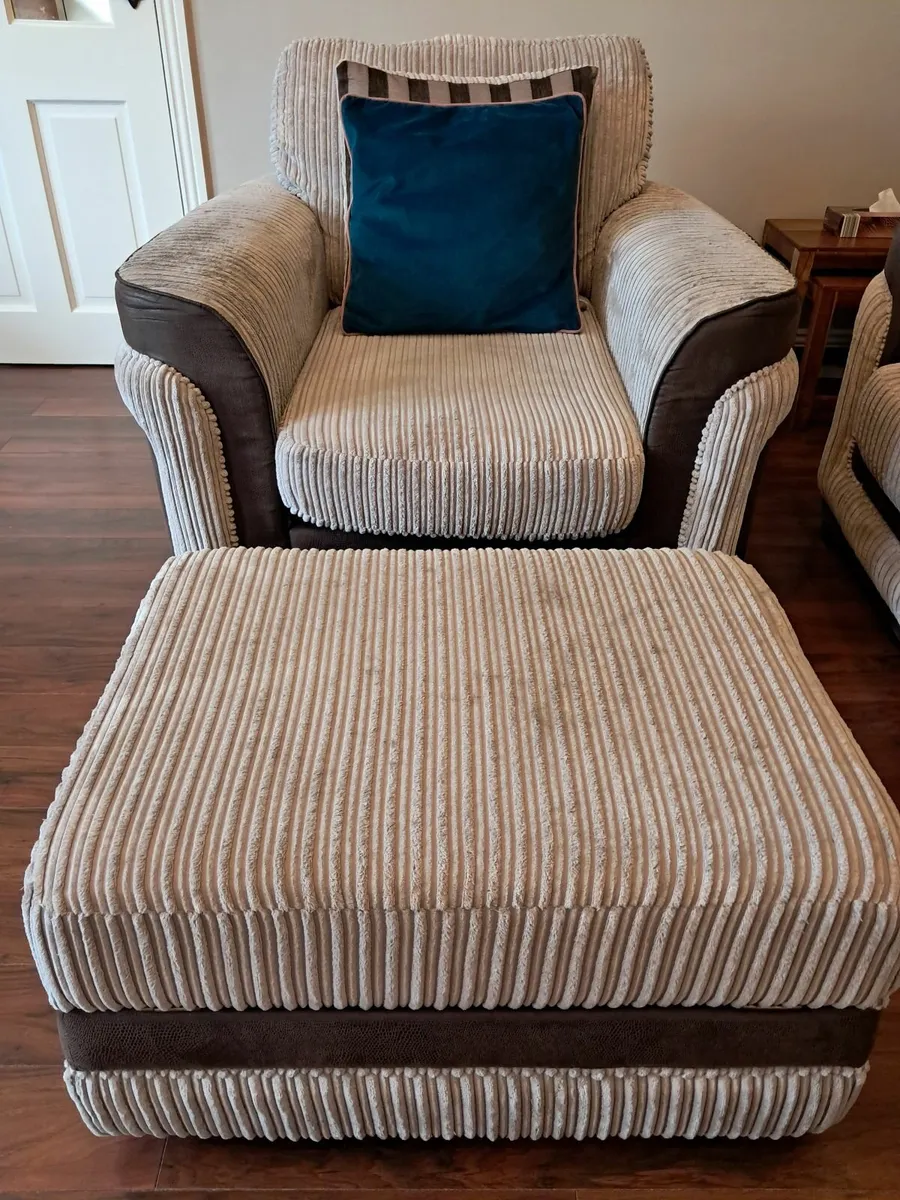 Couch - Image 4