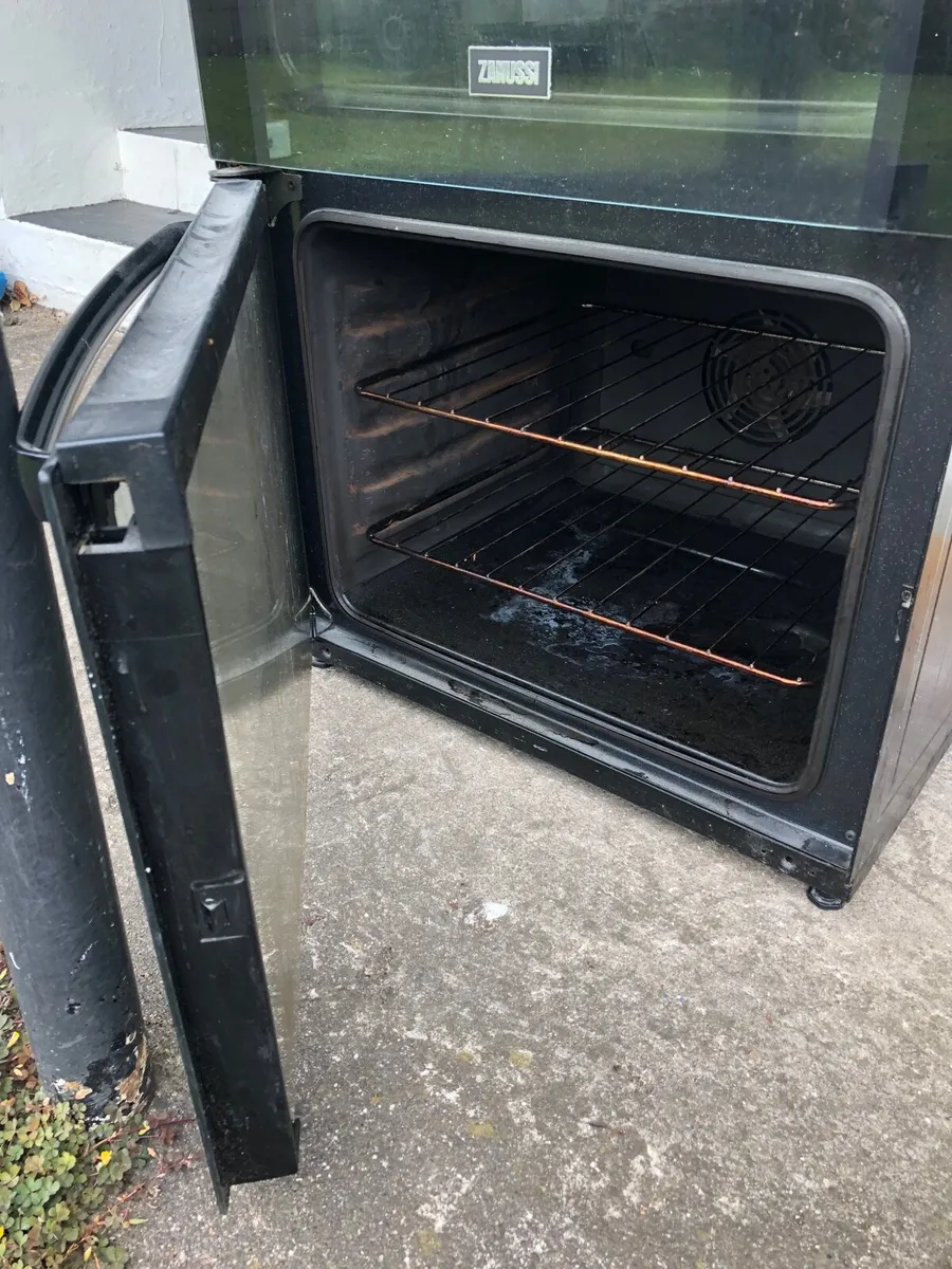 Zanussi electric cooker - Image 4