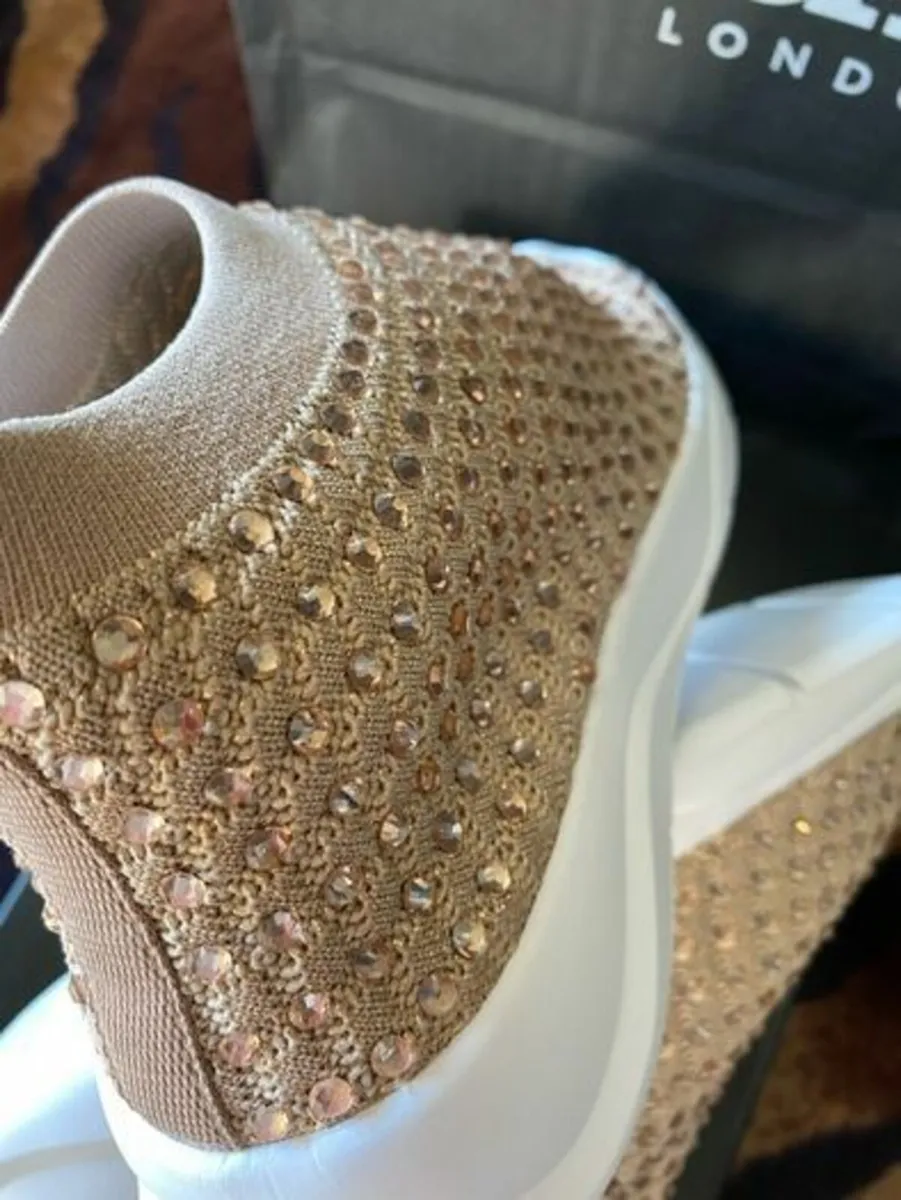 Dune London Embellished Trainers size 7uk/40eu NEW - Image 4