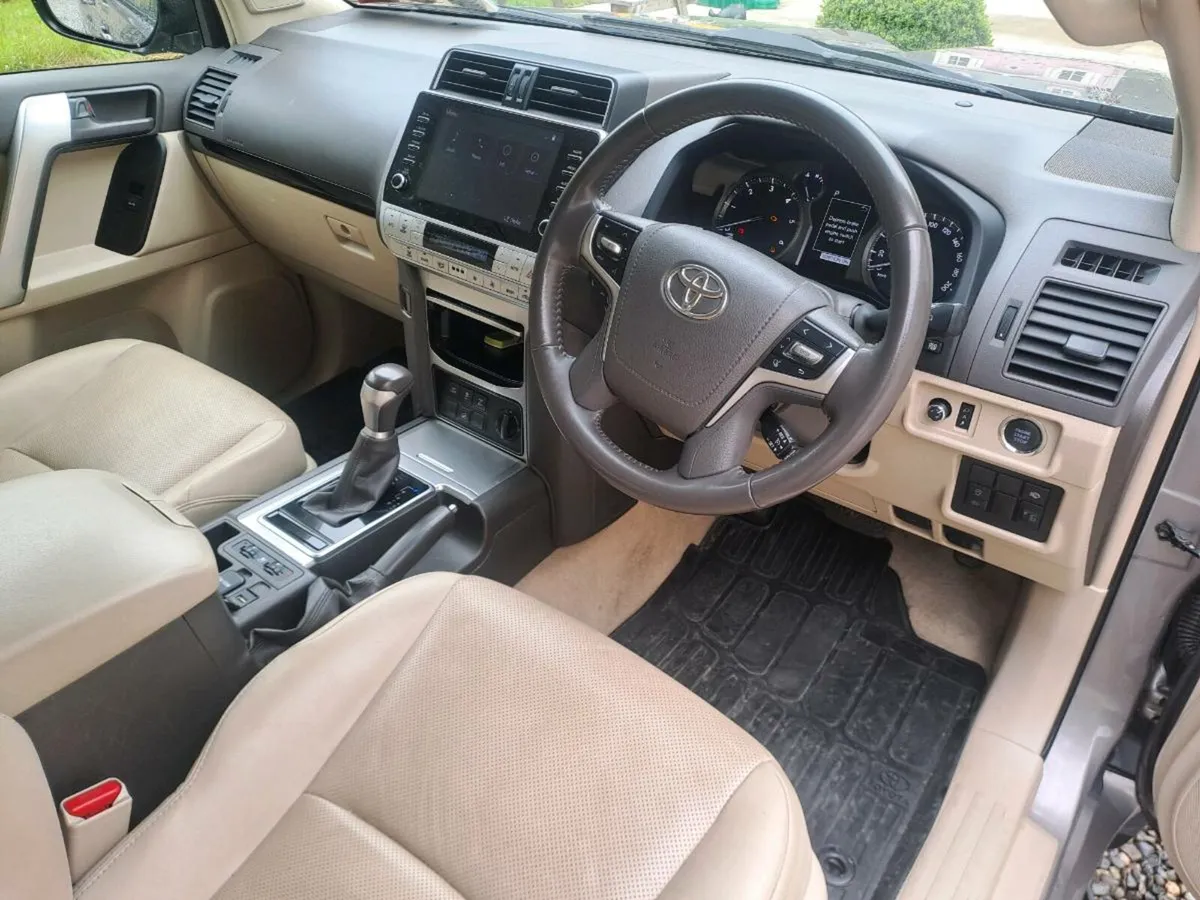 Toyota landcruiser - Image 4