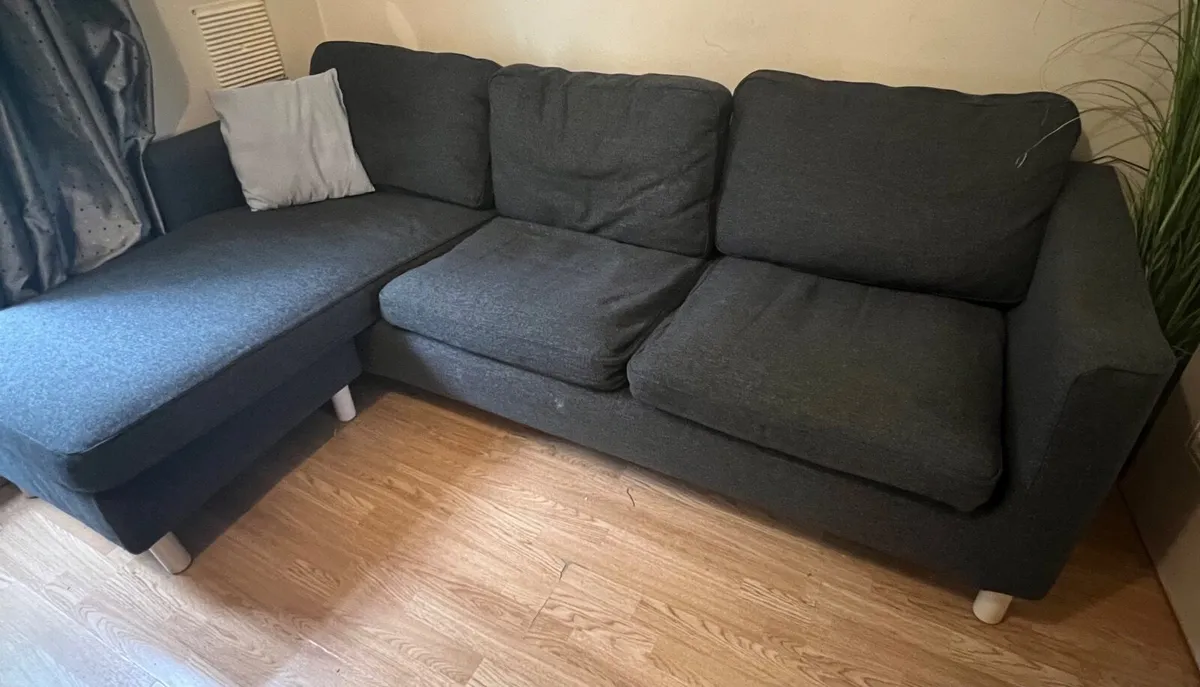 Small grey corner sofa €250 FOR ONLY 24 HOURS - Image 1