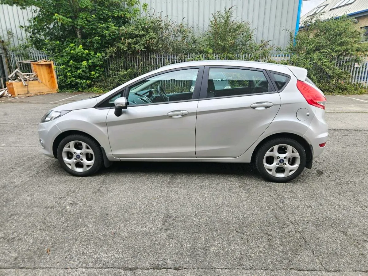 Ford Fiesta 1.2 petrol - Image 4