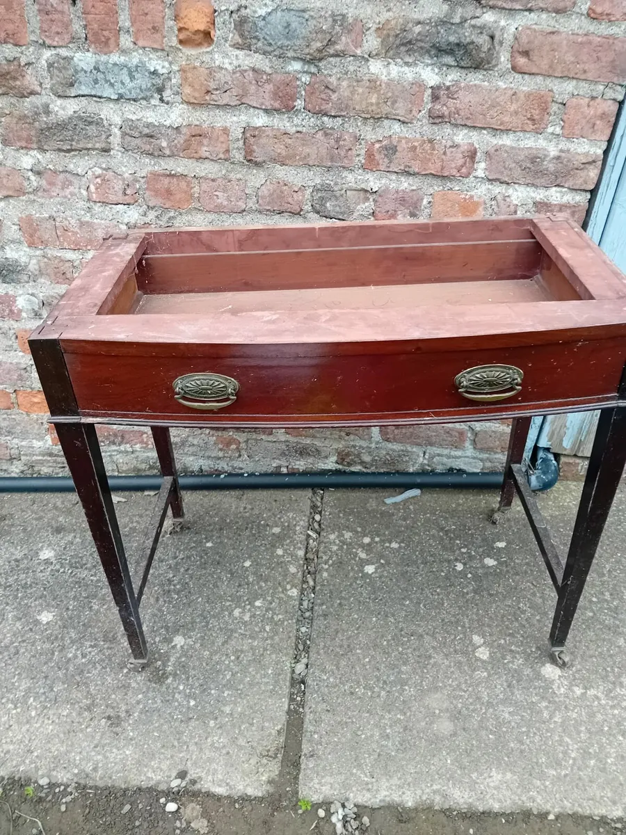 Vintage antique vanity/dresser table - Image 4