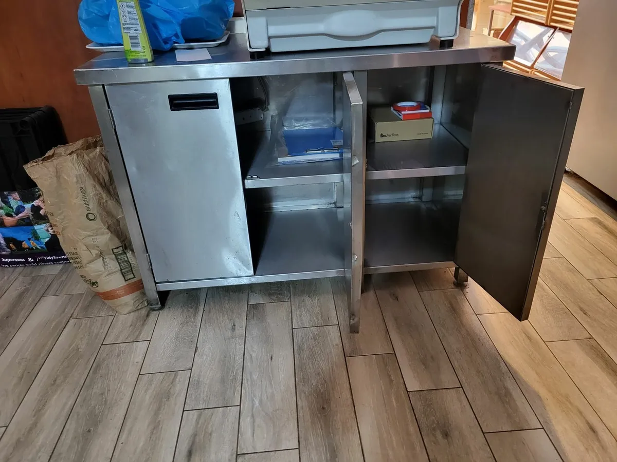 Steel steal shelves - Image 3