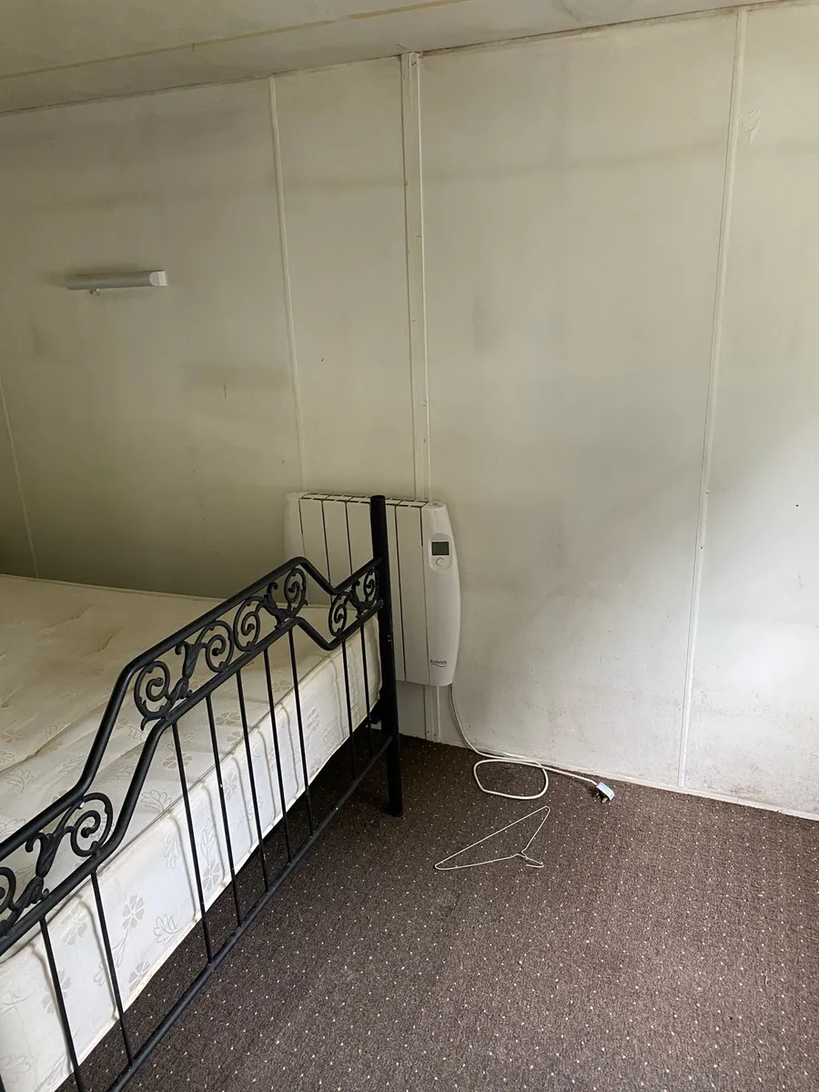 Mobile home - Image 1