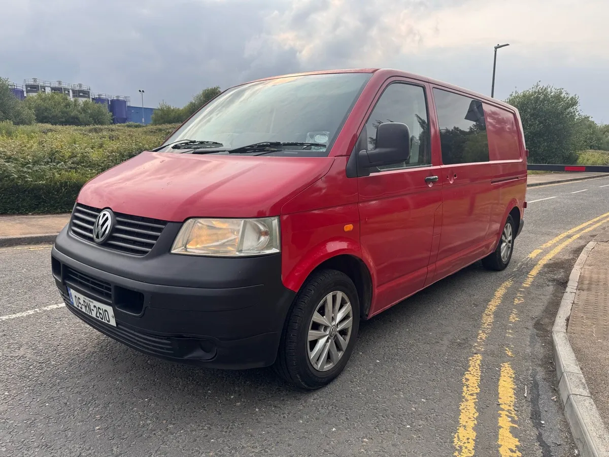 T5 Volkswagen Transporter - Image 2