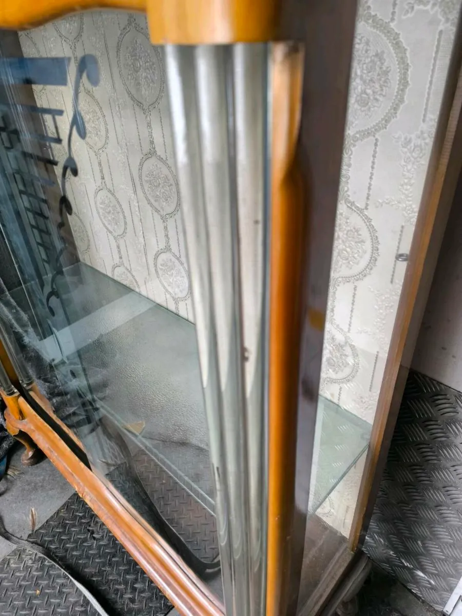 Antique glasscabinet - Image 3
