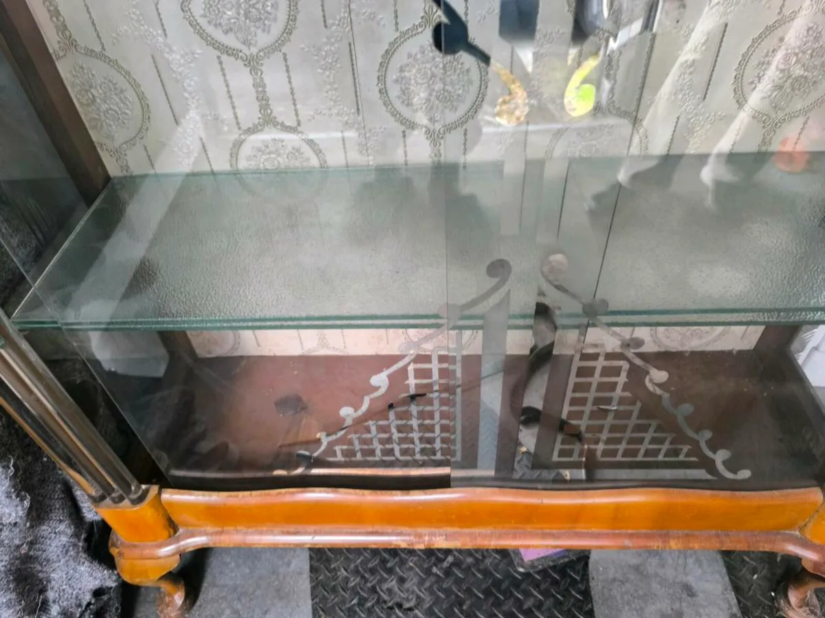 Antique glasscabinet - Image 2