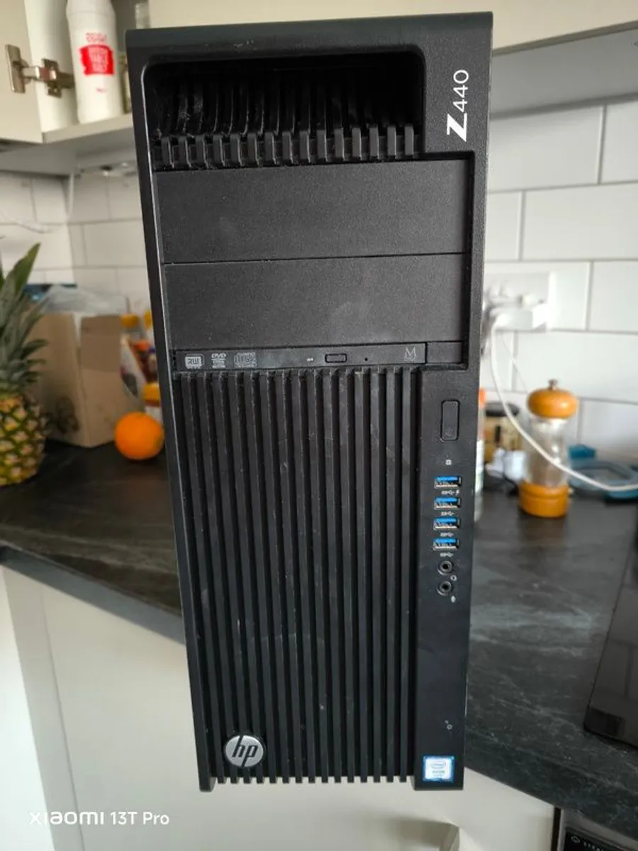 Hp z440 workstation Nvidia quadro p4000 - Image 1