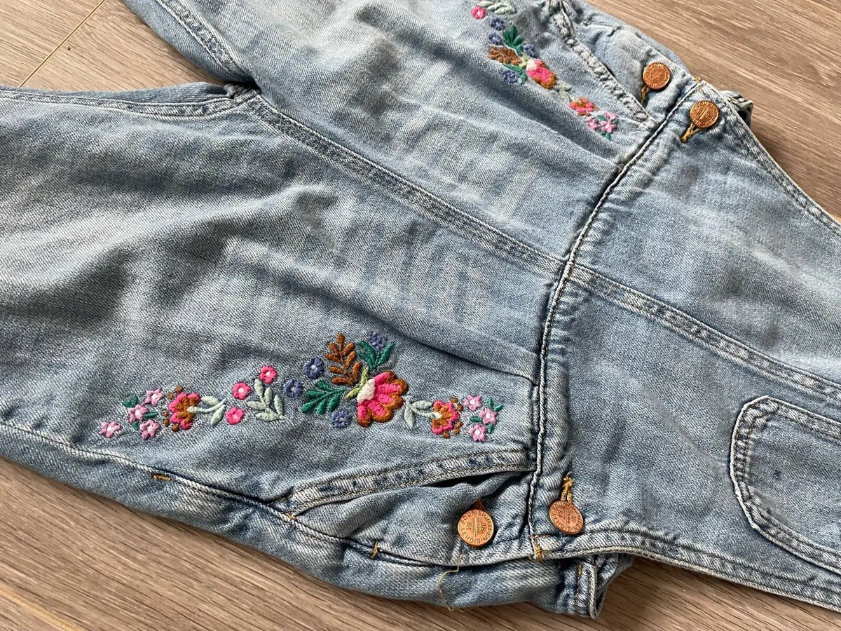 Girls Clothes Bundle: 10-11yrs - Image 2