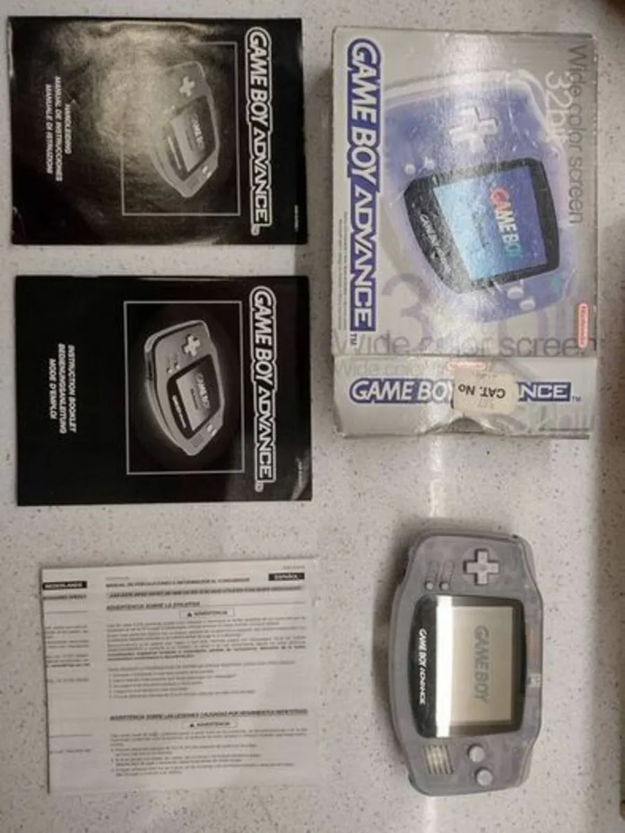 Gameboy Advance: Boxed with Inserts - Image 1